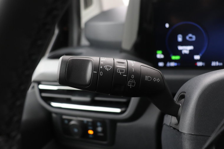 Vehicle Image 38