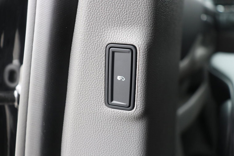Vehicle Image 48