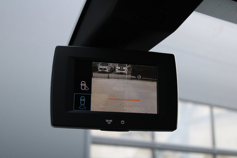 Vehicle Image 16
