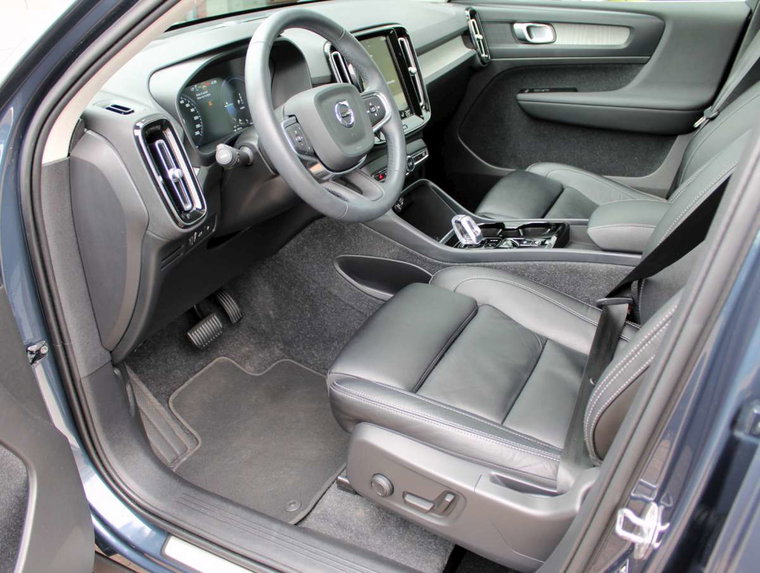 Vehicle Image 38