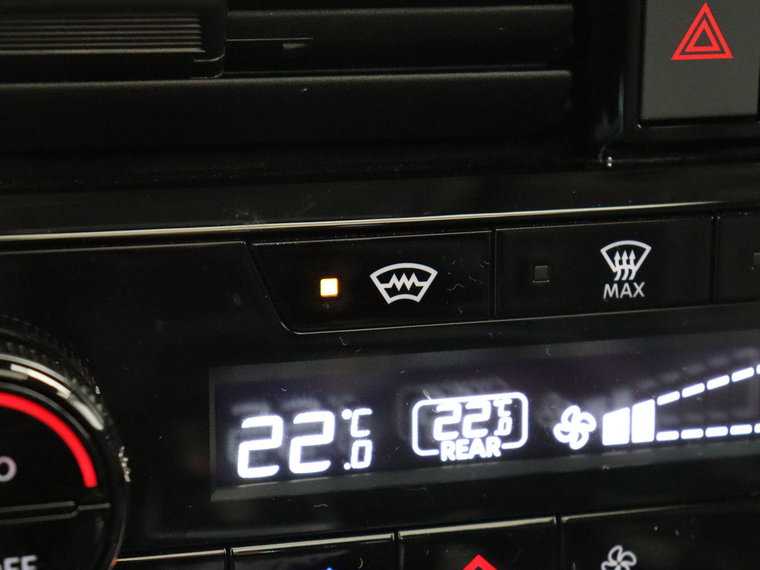 Vehicle Image 38