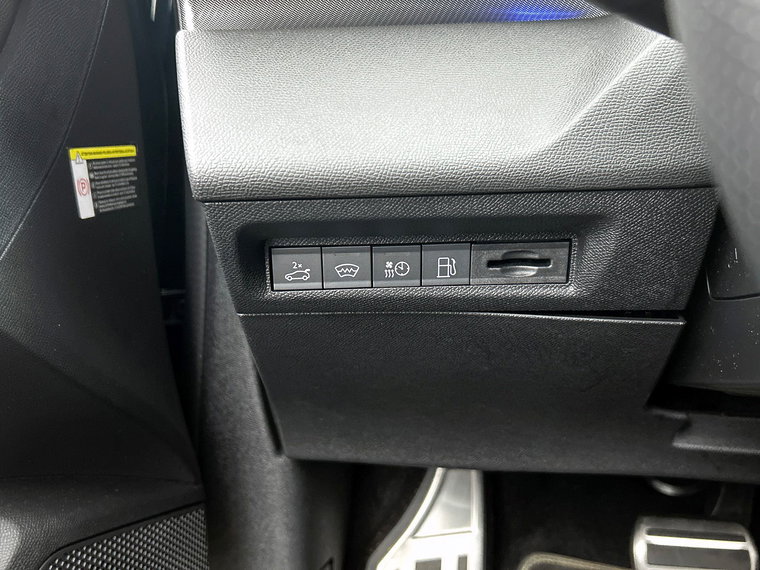 Vehicle Image 26