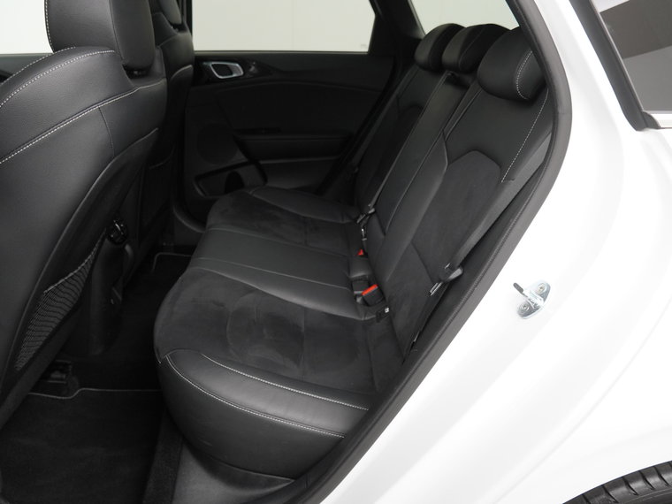 Vehicle Image 35