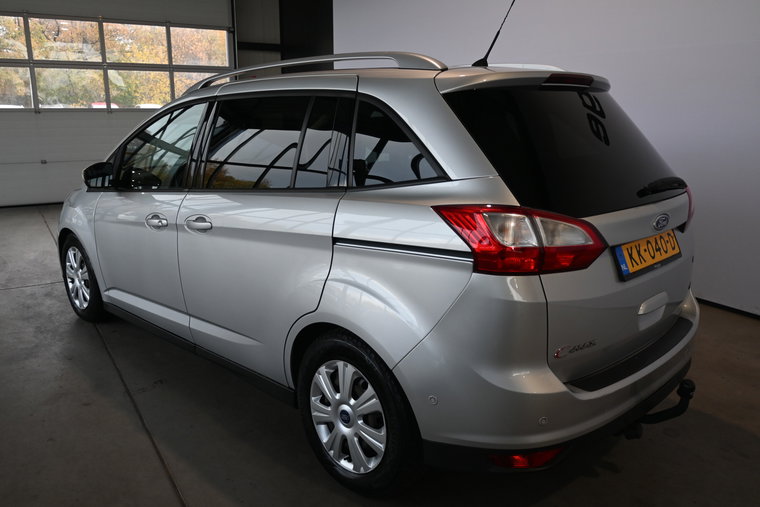 Vehicle Image 13