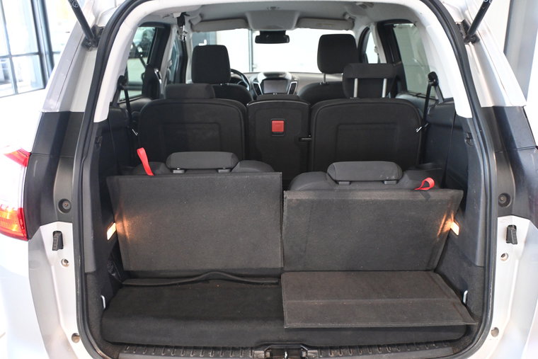 Vehicle Image 19