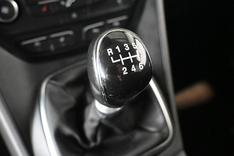 Vehicle Image 32
