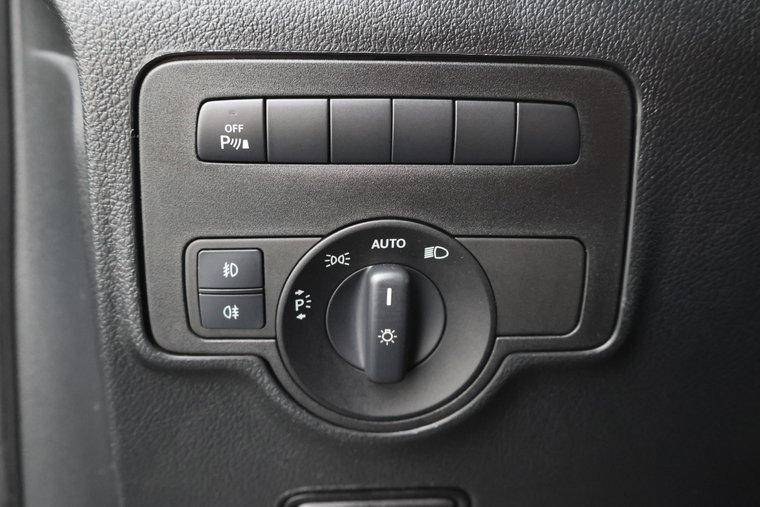 Vehicle Image 33