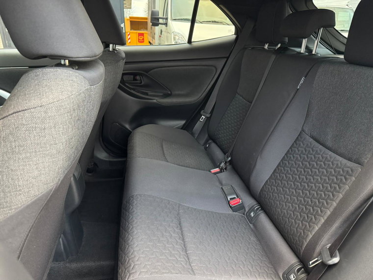 Vehicle Image 13