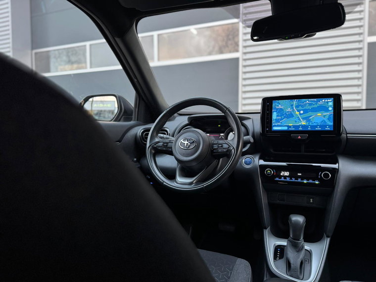 Vehicle Image 10