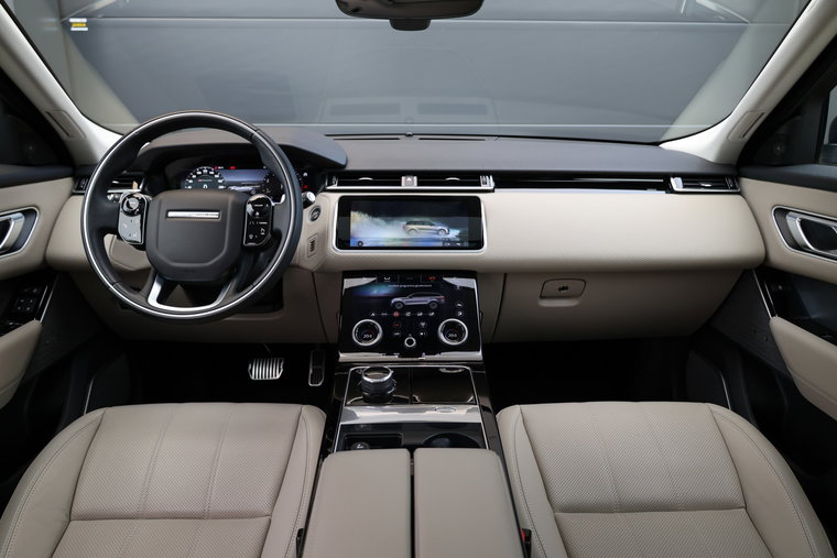 Vehicle Image 25
