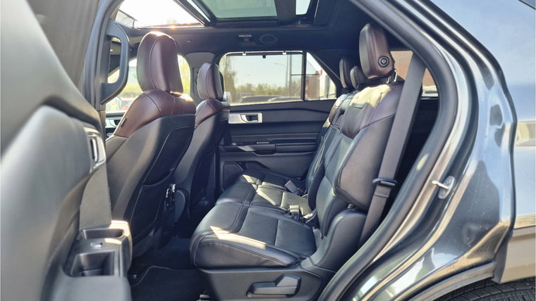 Vehicle Image 19