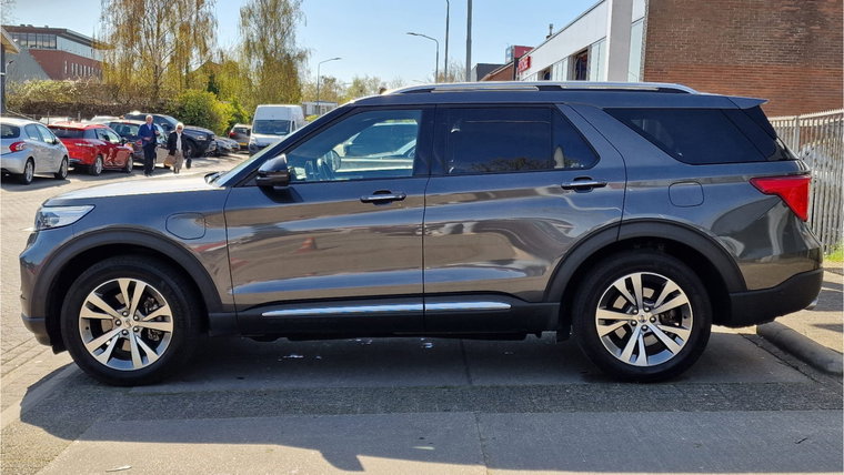 Vehicle Image 23