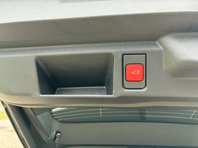 Vehicle Image 48
