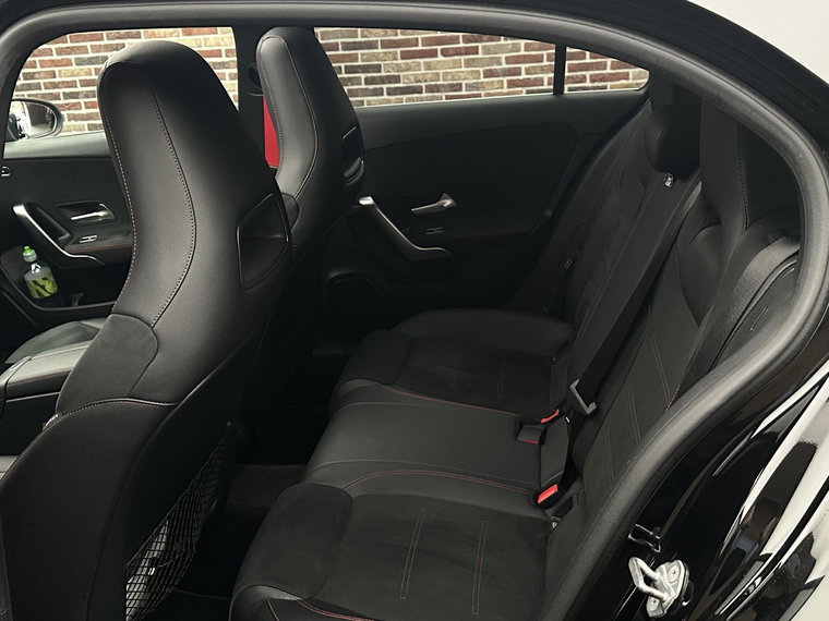 Vehicle Image 37