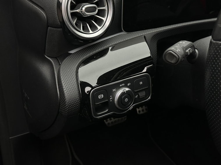 Vehicle Image 39