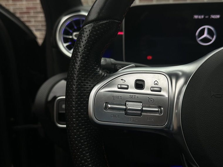 Vehicle Image 43