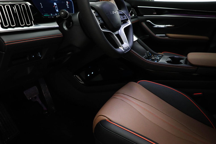 Vehicle Image 35