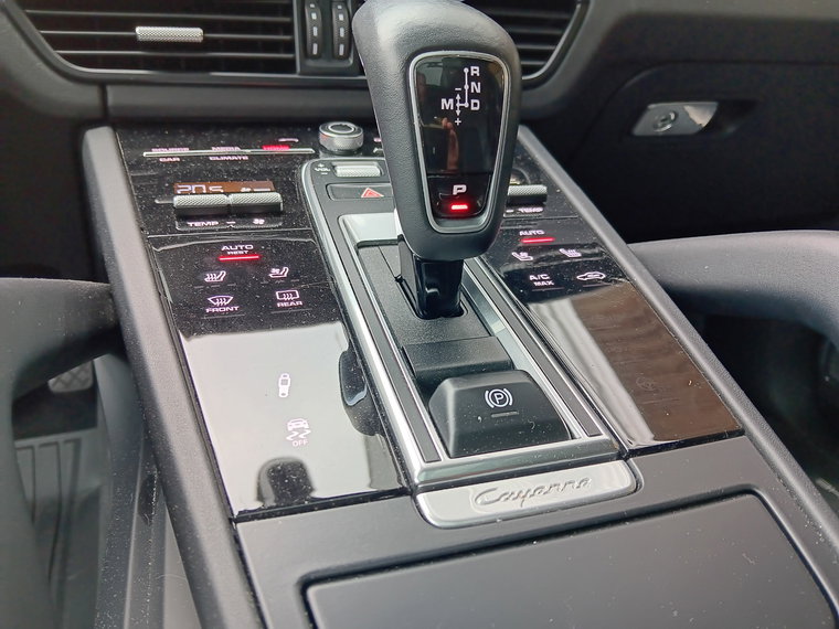 Vehicle Image 26