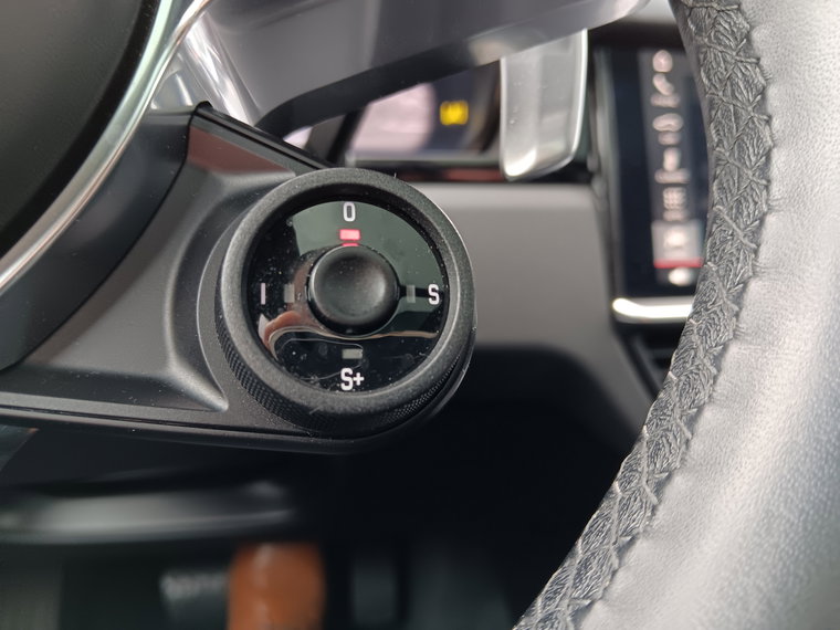 Vehicle Image 52