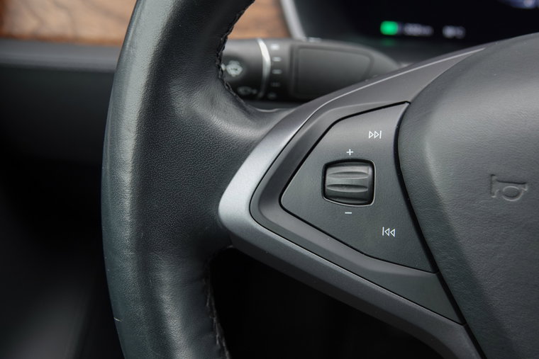 Vehicle Image 32
