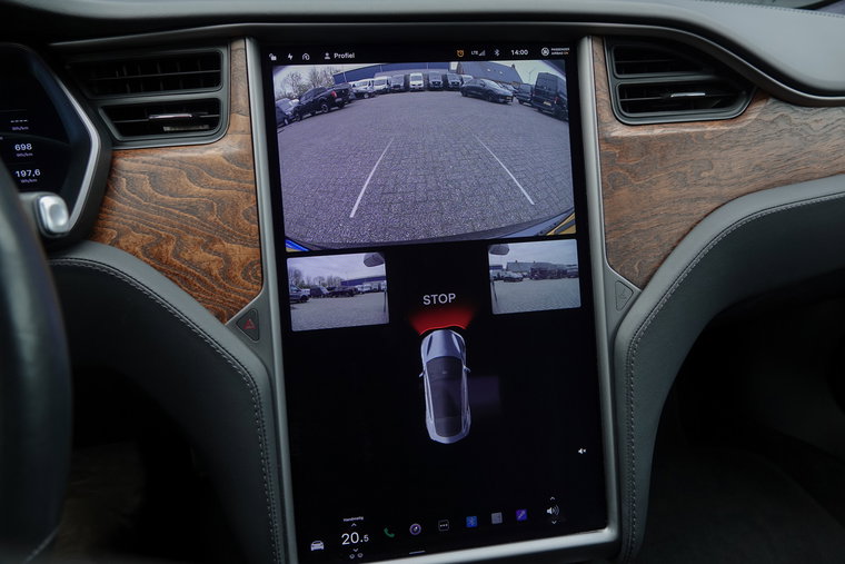 Vehicle Image 11