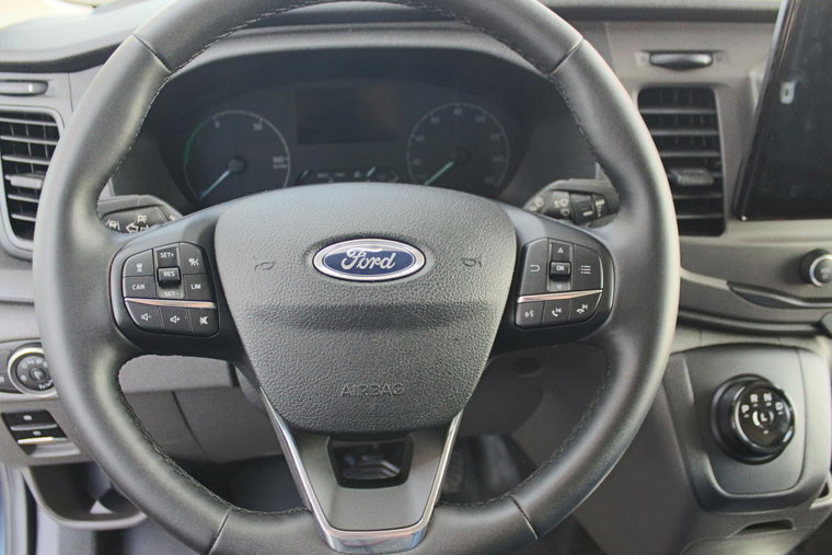 Vehicle Image 33