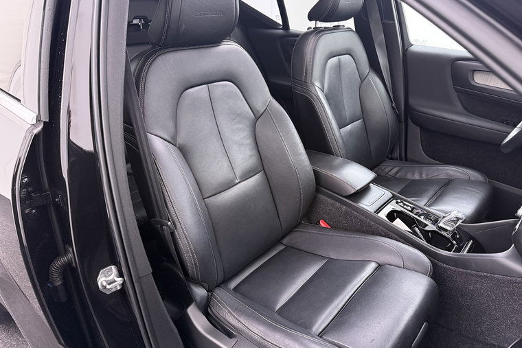 Vehicle Image 18