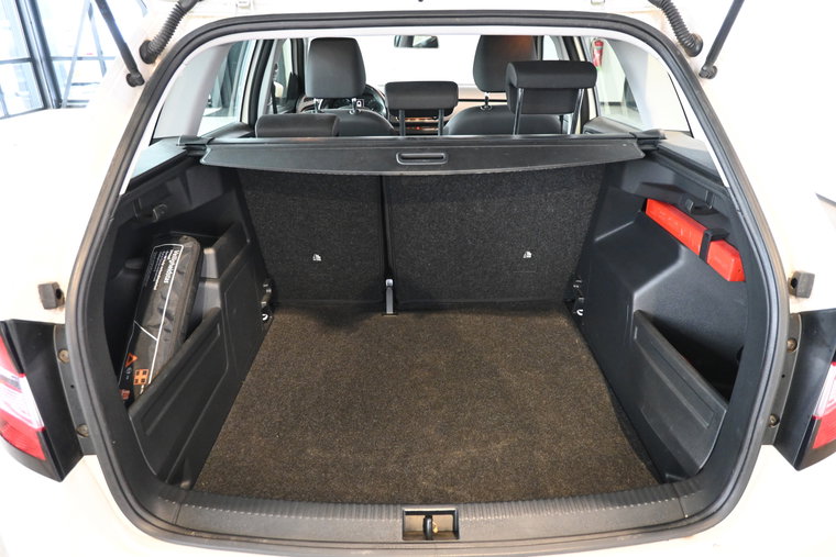 Vehicle Image 15