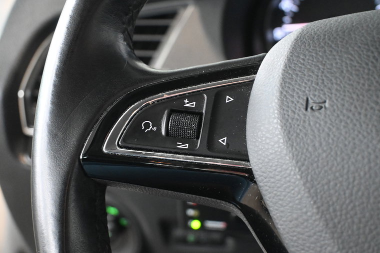 Vehicle Image 28