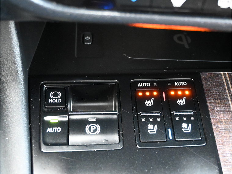 Vehicle Image 35