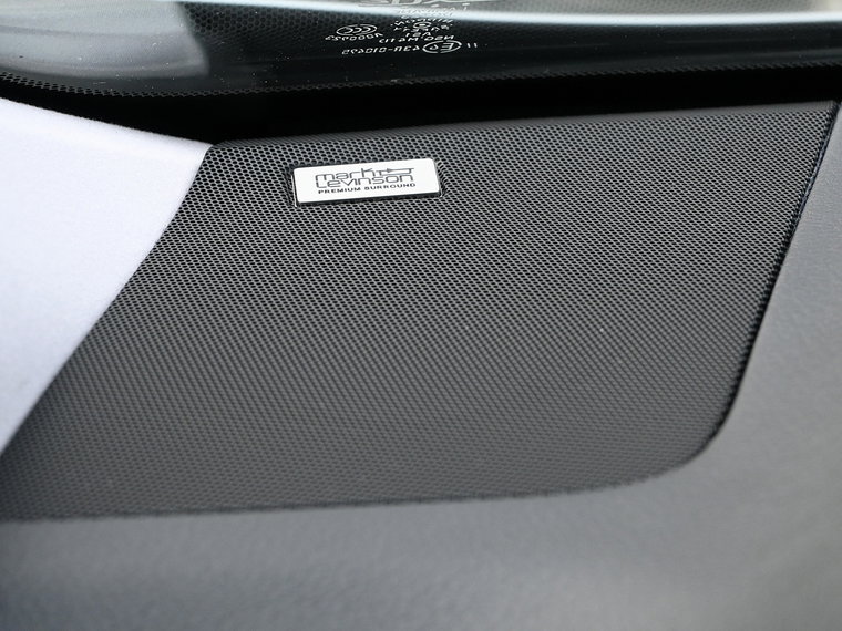 Vehicle Image 38
