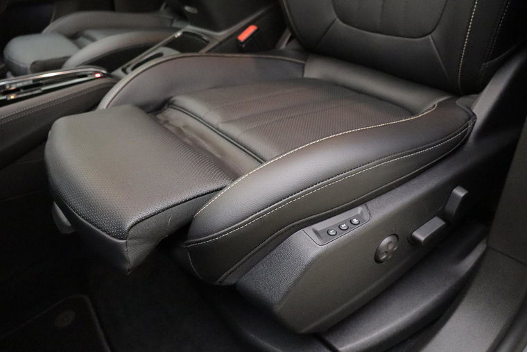Vehicle Image 33