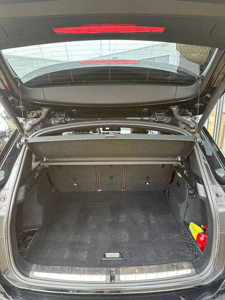 Vehicle Image 36