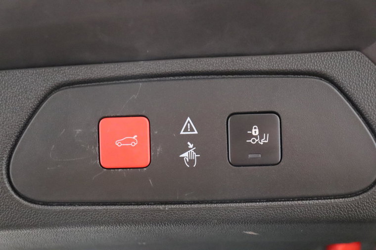 Vehicle Image 29