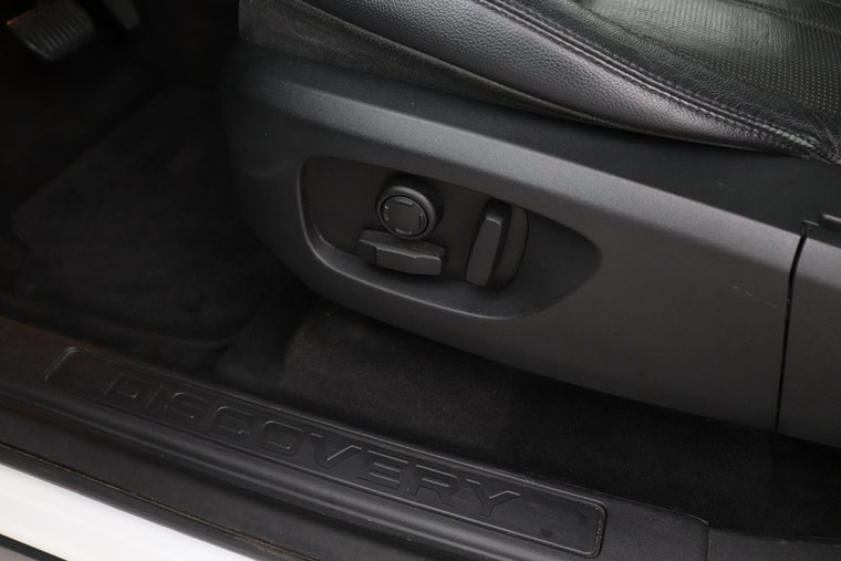 Vehicle Image 42
