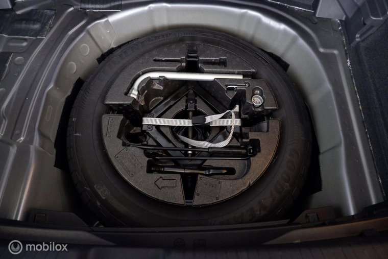 Vehicle Image 33