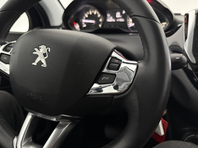 Vehicle Image 24