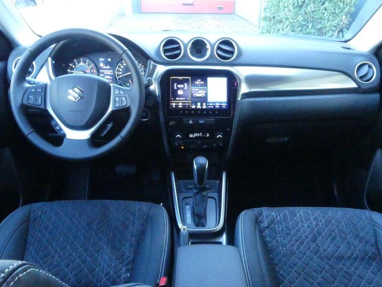 Vehicle Image 12