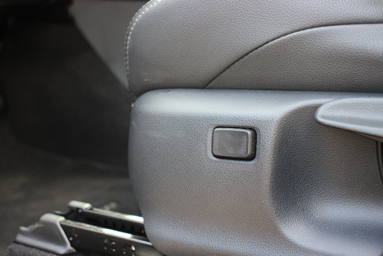 Vehicle Image 32