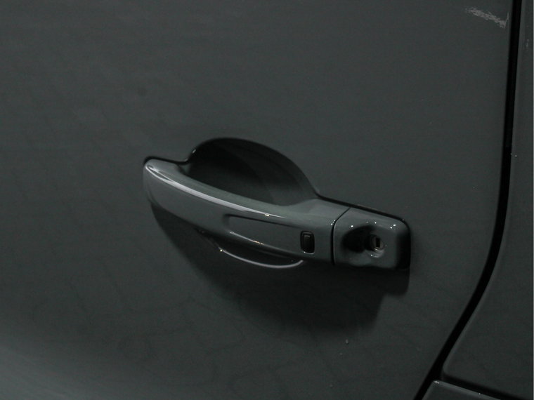 Vehicle Image 36