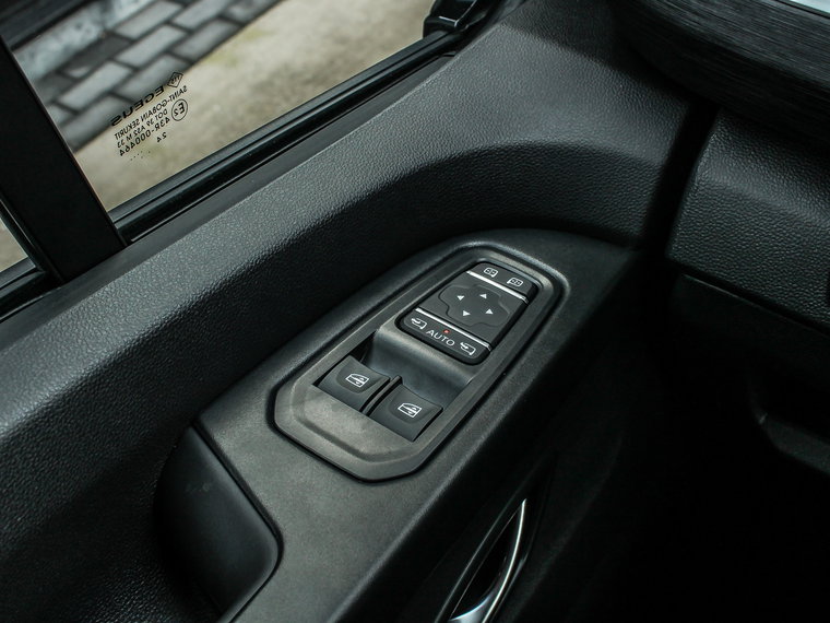 Vehicle Image 47