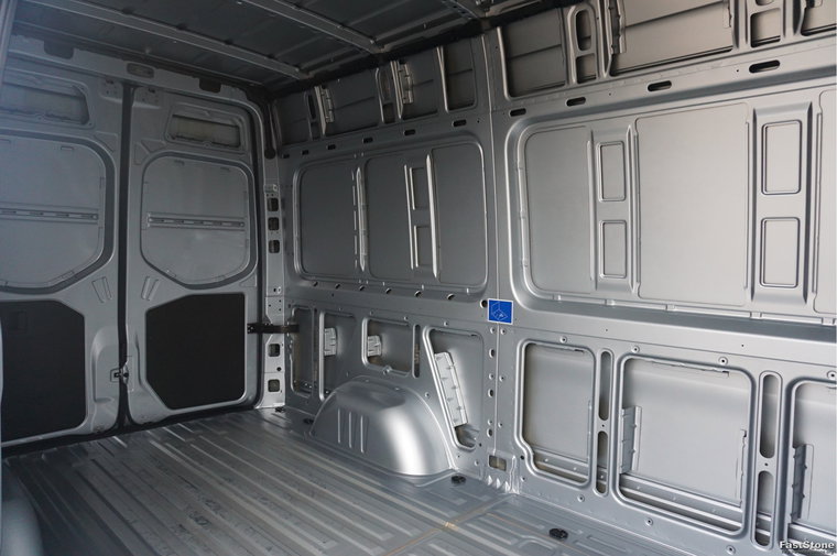 Vehicle Image 8