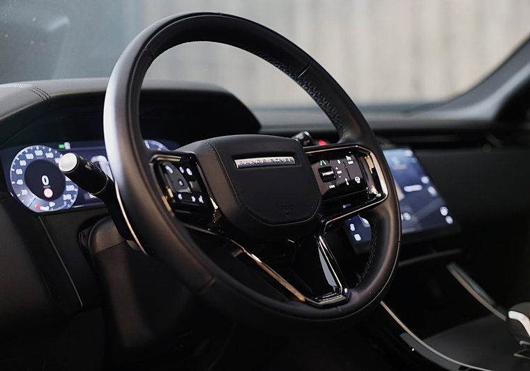 Vehicle Image 9