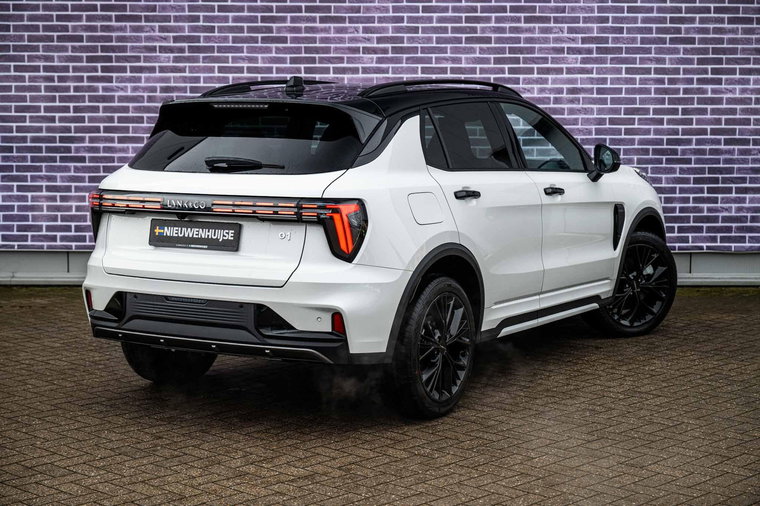 Vehicle Image 16