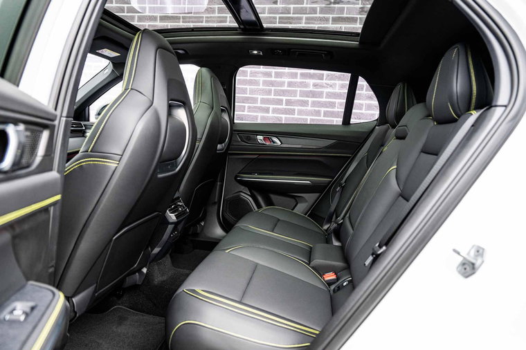 Vehicle Image 9