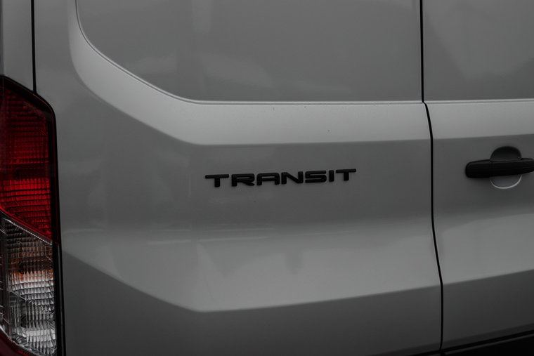 Vehicle Image 32
