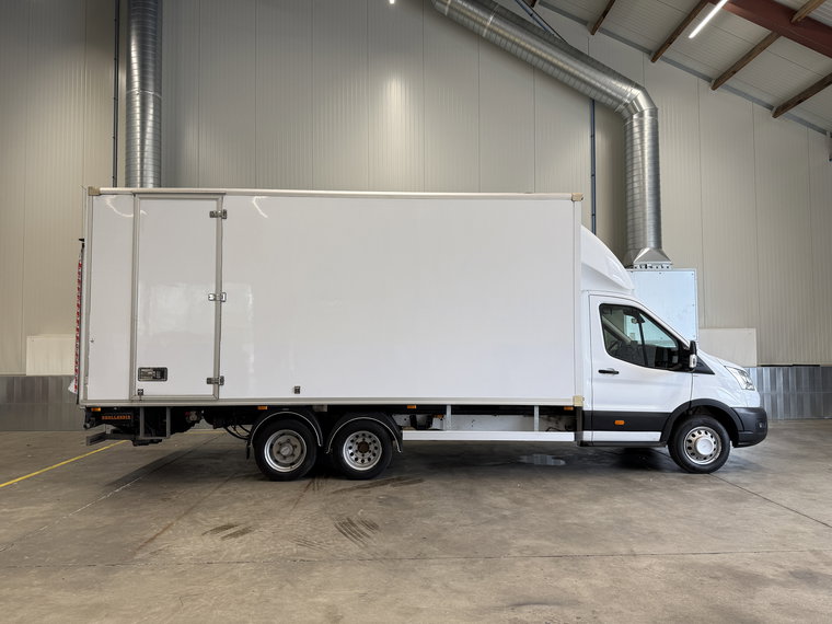Vehicle Image 13