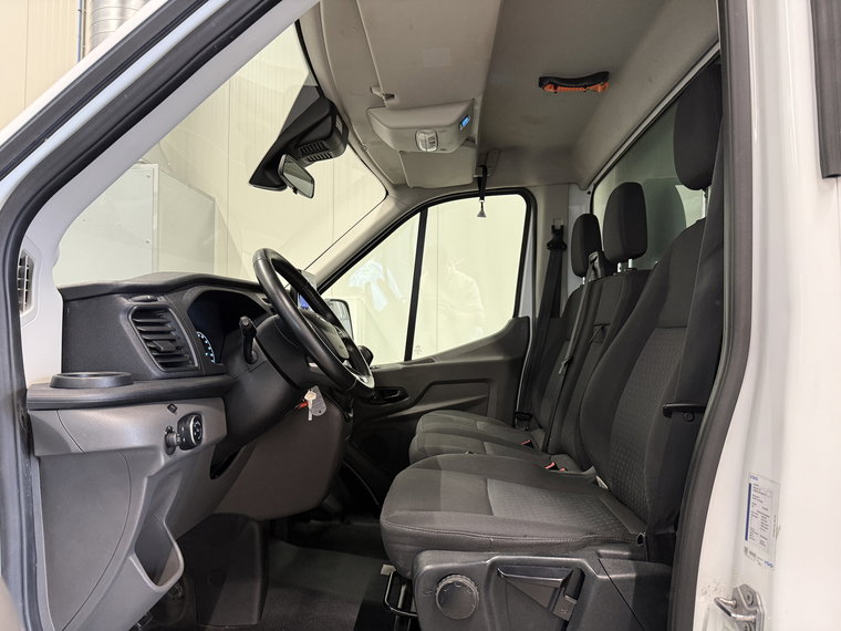 Vehicle Image 22
