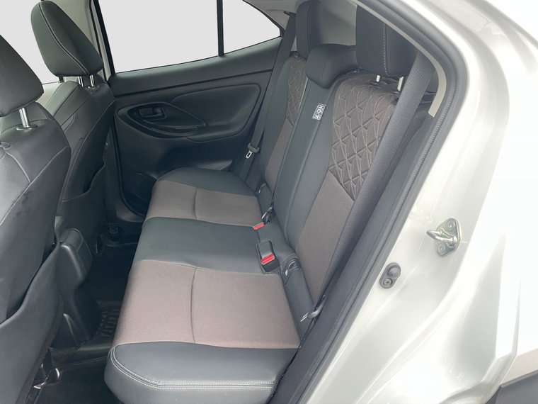 Vehicle Image 25