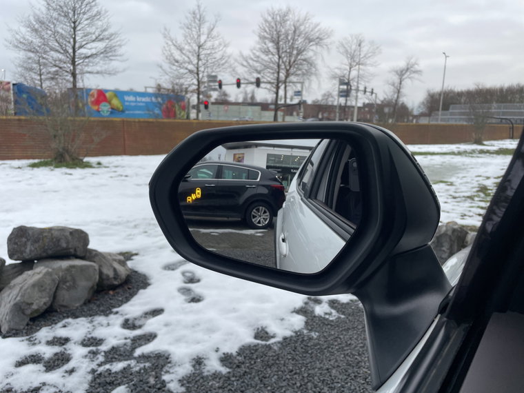 Vehicle Image 28